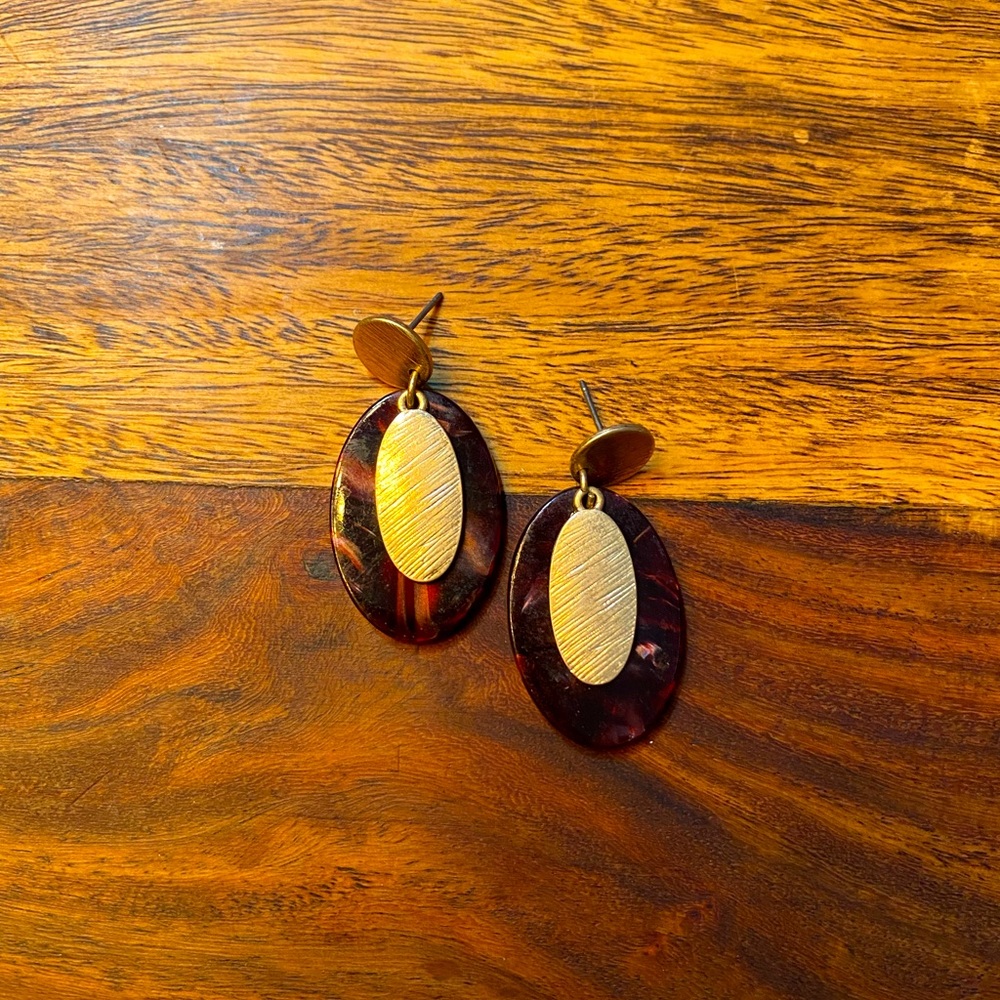 Gold earrings